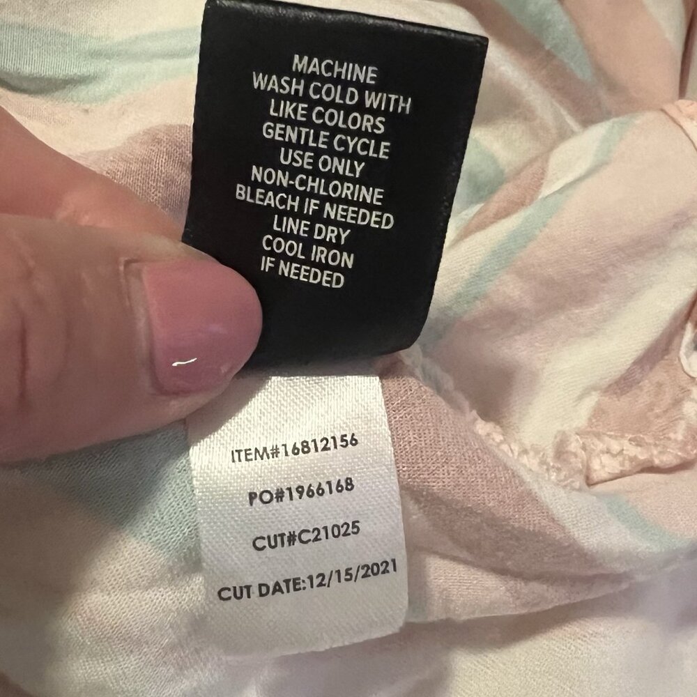 Torrid 2 BABYDOLL Top Challis Stripe Pink Plus Size 2X V Neck Sharkbite Hem - Picture 12 of 12